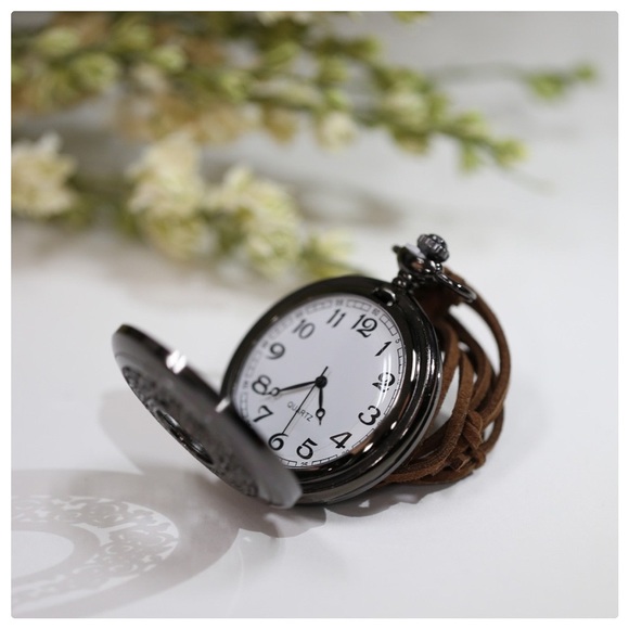 POL Vintage Style Stopwatch Quartz Necklace - Picture 5 of 16